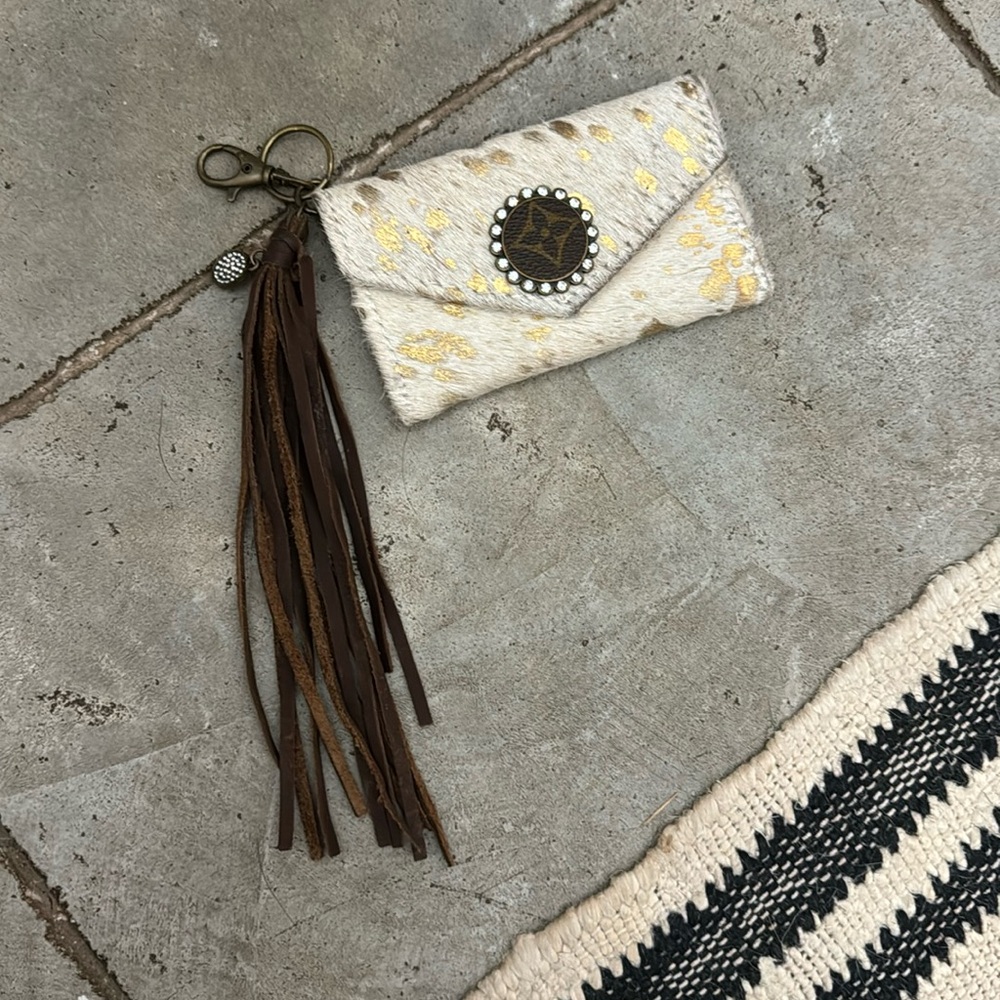 Cowhide Keychain Wallet
